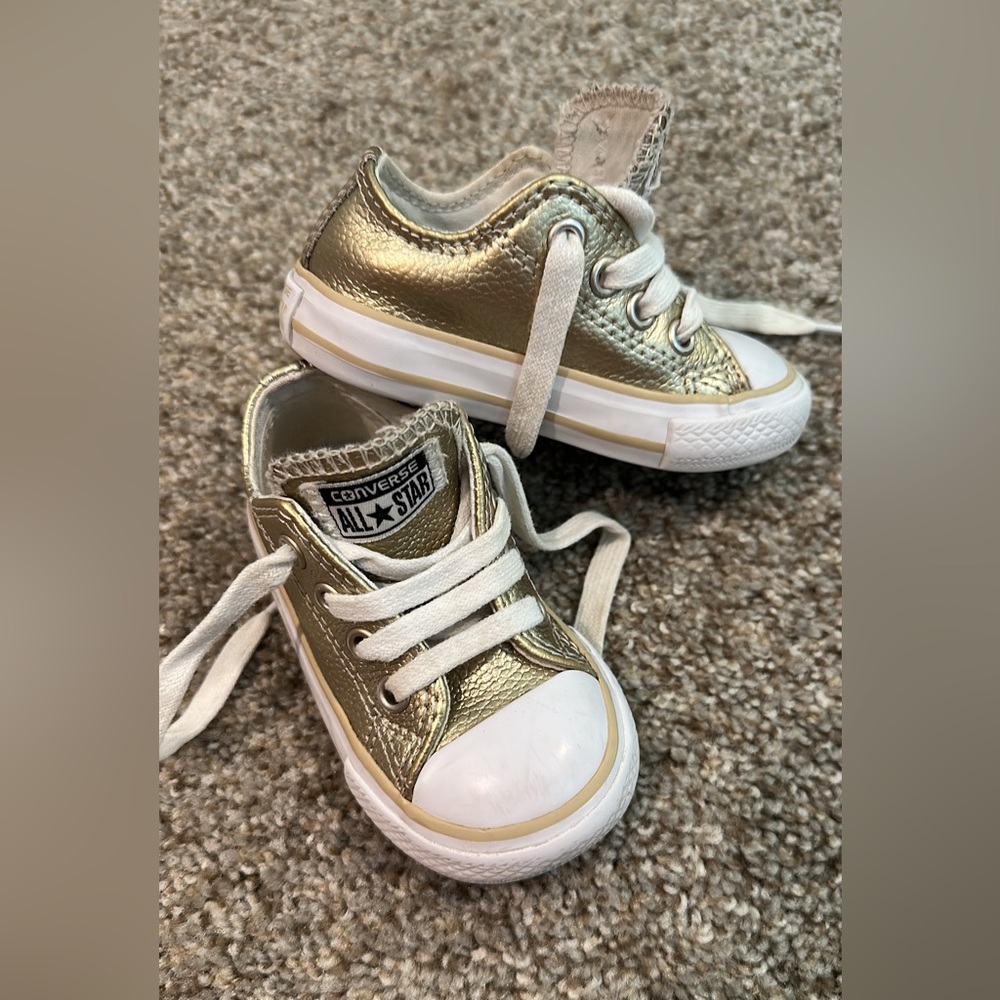 Gold Leather Converse size 4